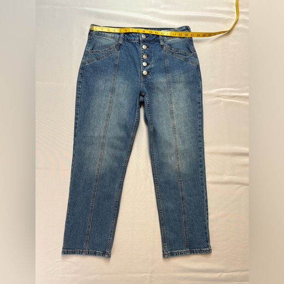 CLEO + WOLF Jeans - Picture 6 of 13